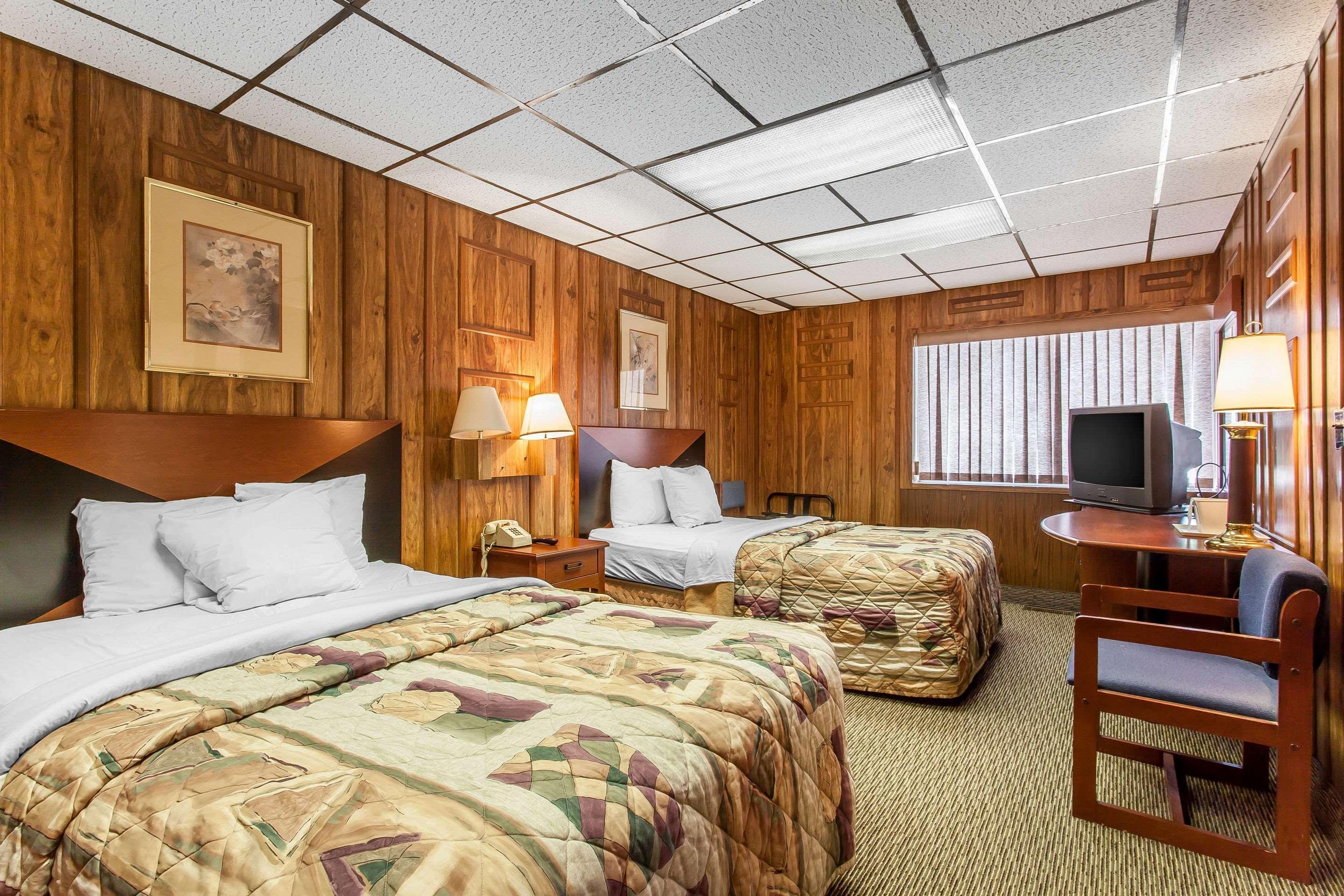 Rodeway Inn North Sandusky Exterior photo